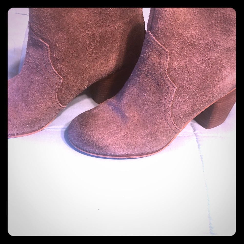 Grey Suede Short Boot